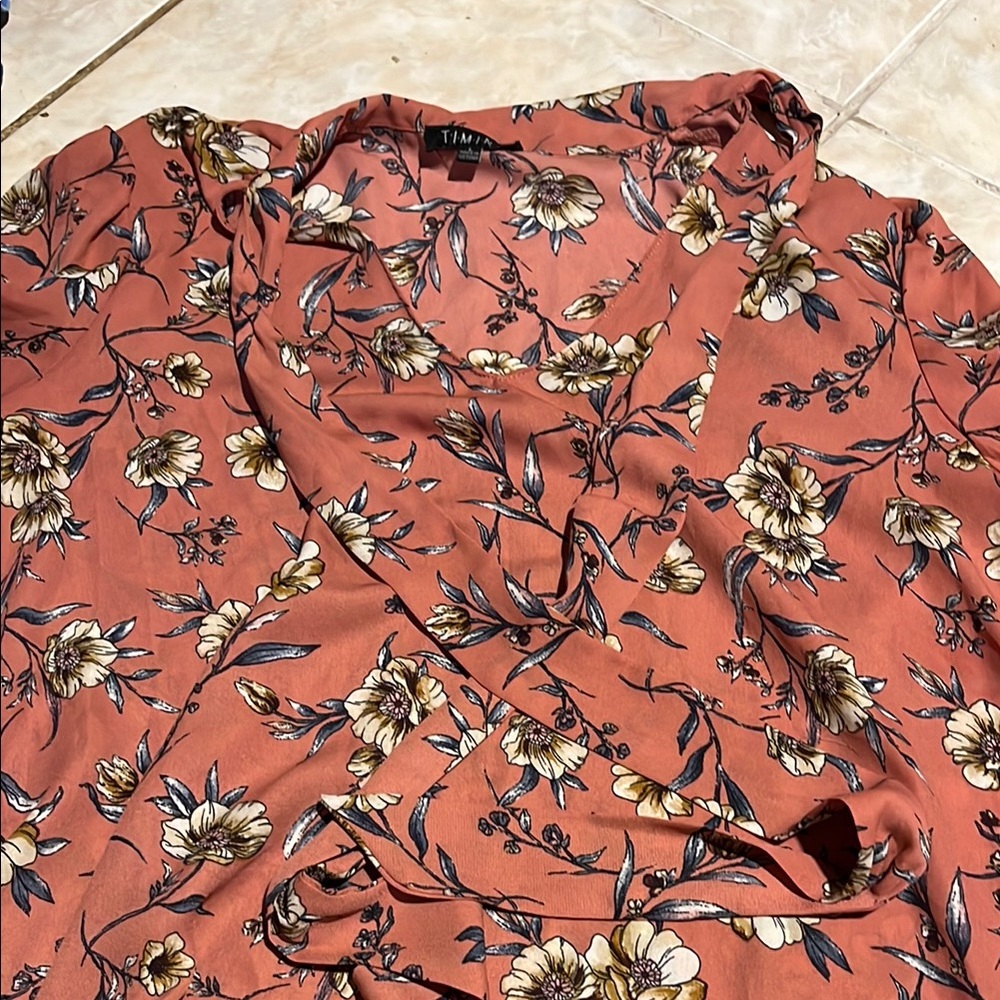 Floral Wrap shirt in Rust and Cream